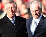 Eriksson từng ký hợp đồng thay HLV Alex Ferguson