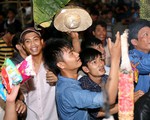 ​Nụ cười tranh lộc ở lễ hội Làm chay
