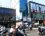 Hàng online, hàng xách tay giá rẻ 'nuốt gọn' hàng trong nước