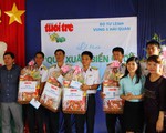 “Quà xuân biển đảo” đến với cán bộ chiến sĩ Vùng 5 Hải quân