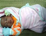 Cứu sống trẻ sơ sinh bị ngạt khí CO do sưởi than củi
