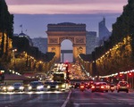 ​Pháp cấm ôtô để hạn chế khói bụi tại Đại lộ Champs-Elysees