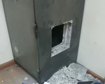 Học sinh phá két sắt trộm tiền tỉ