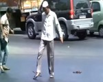 ​Video nhựa đường ở Ấn Độ tan chảy dưới nắng nóng