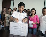 Lê Nguyễn Minh Quang: “Tôi không thể tiếp tục đứng dưới sân ga...”