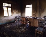 Bắt khẩn cấp lâm tặc phóng hỏa đốt trạm quản lý bảo vệ rừng