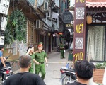 Nổ súng tại nhà nghỉ Hà Nội, nhân viên lễ tân bị bắn chết