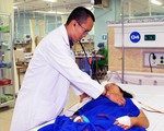 ​Cứu sống một phụ nữ bị chồng đâm thủng phổi
