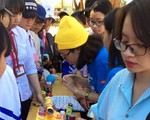 Sinh viên bày học sinh bảo vệ môi trường