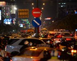 Kẹt xe nghiêm trọng nhiều tuyến đường TP.HCM sau mưa
