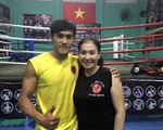 Mẹ và nhà vô địch muay Thái thế giới