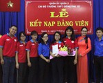 Chiến sĩ Hoa phượng đỏ được kết nạp Đảng