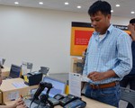 ​Lân la làm quen rồi lừa trộm thẻ tín dụng