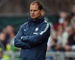 HLV Frank&nbsp; De Boer bị Crystal Palace sa thải chỉ sau 77 ngày cầm quân