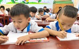 Video: Đưa sách vở, quần áo đến với học sinh ‘hai không’ ở vùng lũ Đà Nẵng