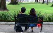 Trẻ vị thành niên quan hệ tình dục ngày càng sớm: Chuyên gia nói gì?
