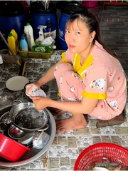 Vợ nổi đóa khi chồng nịnh nọt