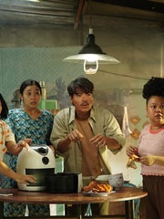 Nguyên Thảo nói gì khi 'thế chỗ' Minh Dự ở 'Gia đình cục súc' bản điện ảnh?