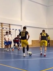 Pha dàn xếp đá phạt futsal IQ 2000