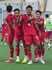 Thắng U23 Úc, cổ động viên ví U23 Indonesia đá như tuyển Anh