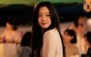 Kim Go Eun vừa hài hước vừa nổi loạn trong phim tình cảm ăn khách Đôi bạn học yêu