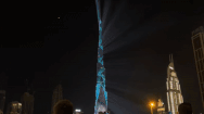 Video: Xem màn trình diễn pháo hoa và ánh sáng chào năm mới tại tòa nhà cao hơn 800 mét