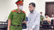 Video: Xét xử kẻ dã tâm đóng đinh vào đầu bé gái 3 tuổi ở Hà Nội