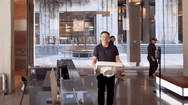 Video: Chiếc bồn rửa mặt mang thông điệp gì khi tỉ phú Elon Musk đưa đến thăm trụ sở Twitter?