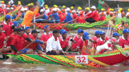 Video: Độc đáo lễ hội đua ghe ngo của đồng bào Khmer tại Sóc Trăng