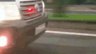 Video: Triệu tập tài xế 'xe sang' tự ý lắp đèn ưu tiên, chạy tốc độ cao trên quốc lộ 1