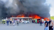 Video: Trung tâm thương mại ở Ukraine cháy lớn do trúng tên lửa, 13 người thiệt mạng