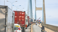 Video: Kẹt xe kéo dài hơn 1km trong ngày đầu điều chỉnh giao thông để sửa cầu Phú Mỹ
