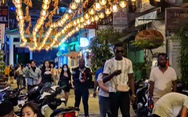 Những phố đêm ở Sài Gòn ‘xập xình’ trở lại đón... khách ta