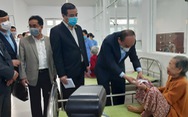 Thủ tướng thăm tết người già, trẻ khuyết tật Trung tâm Bảo trợ xã hội Quảng Nam