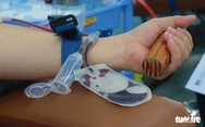 HỎI - ĐÁP về dịch COVID-19: Người hiến máu đi qua các chốt chặn ra sao?