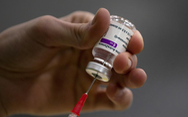 AstraZeneca thỏa thuận với châu Âu: Giao vắc xin trễ hạn sẽ giảm giá