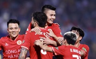 HLV Kiatisak lại khen Quang Hải sau bàn thắng 'như món quà cưới'