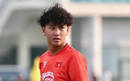 HLV Kim Sang Sik loại cầu thủ Việt kiều Alex Bùi