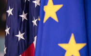 EU chấp nhận mức thuế đối ứng 10% của ông Trump
