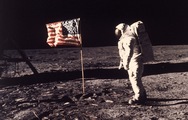 Video cuộc đổ bộ lên mặt trăng cách đây 50 năm của  Neil Armstrong