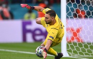 Video: Thủ thành Donnarumma mặt 'lạnh như tiền' sau khi cản phạt đền của Morata