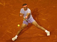 Rafael Nadal xúc động trong ngày chia tay Madrid Open