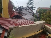 3 người chết, 8 người bị thương trong bão số 10
