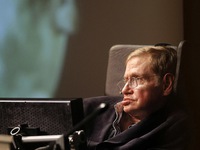 Luận án về vũ trụ của Stephen Hawking gây... sập mạng