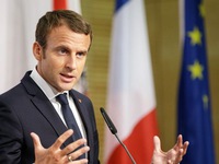 Ông Macron nói việc dùng Twitter ‘không thích hợp’ với một tổng thống
