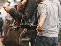 Mẹo tránh bị lừa tiền, mất cắp khi du lịch châu Âu