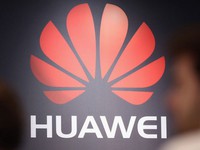 Reuters : Huawei "quan hệ mờ ám" với 2 công ty bình phong ở Iran, Mauritius