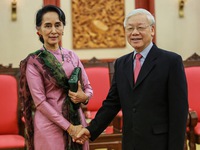 Tổng bí thư Nguyễn Phú Trọng tiếp thân mật bà San Suu Kyi