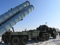 Nga khởi động hệ thống tên lửa phòng không S-400 ở Syria