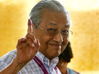 Malaysia: ông Mahathir bắt đầu dọa "tính sổ" Trung Quốc